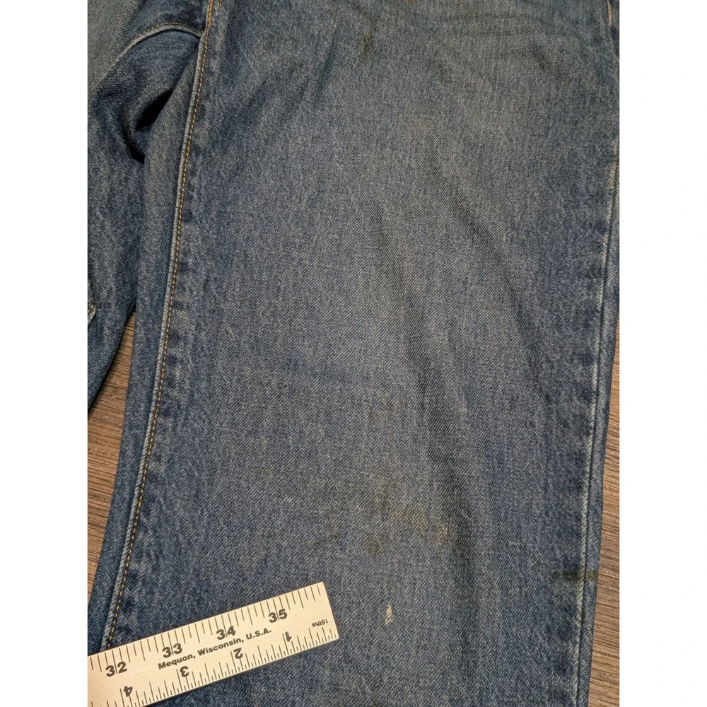 Levis please note